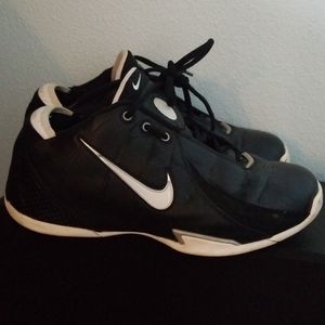 Nike uptempo runners